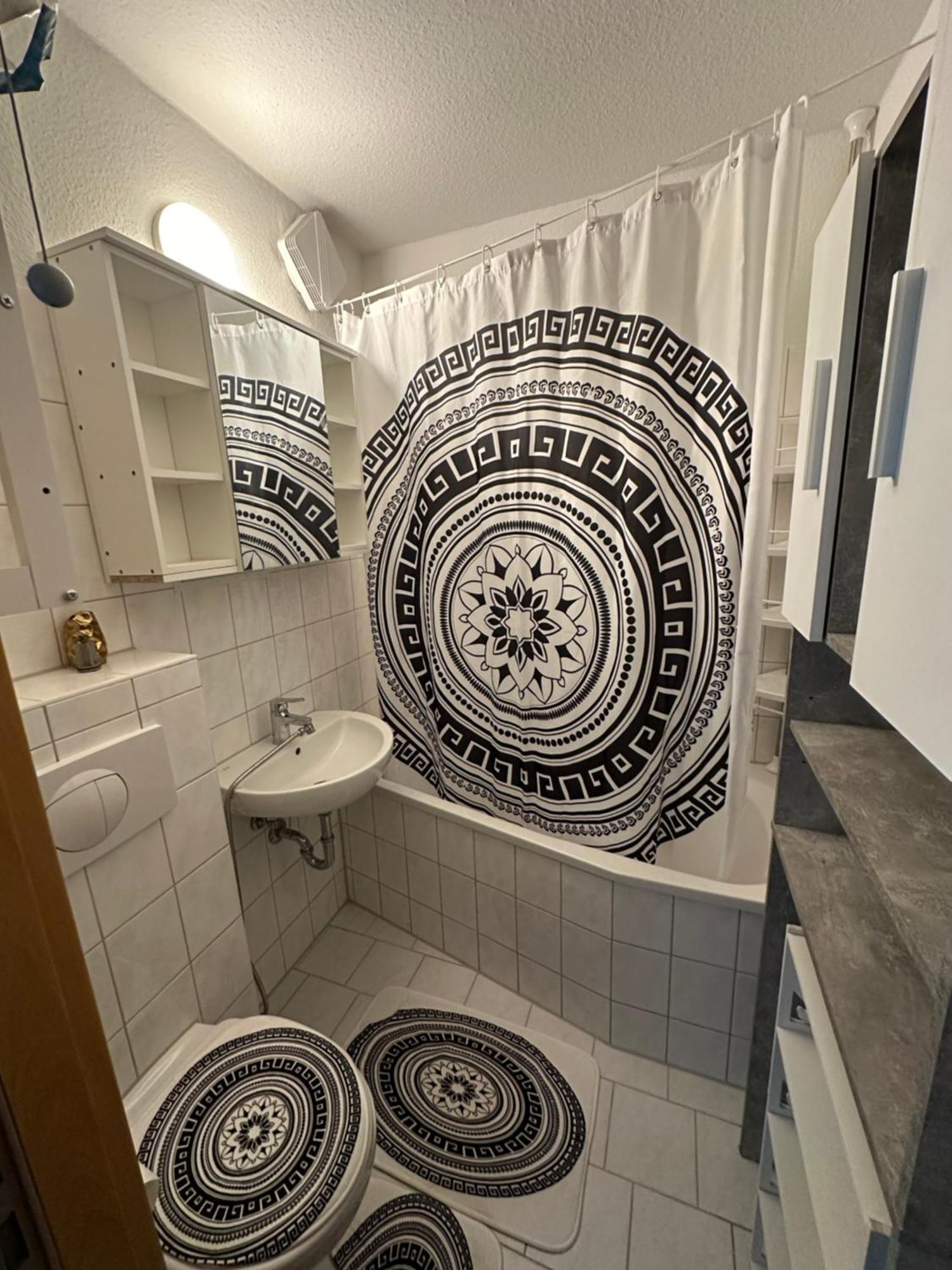 Ruhige Sonnige 1,5 Zimmer Wohnung Erfurt Bagian luar foto
